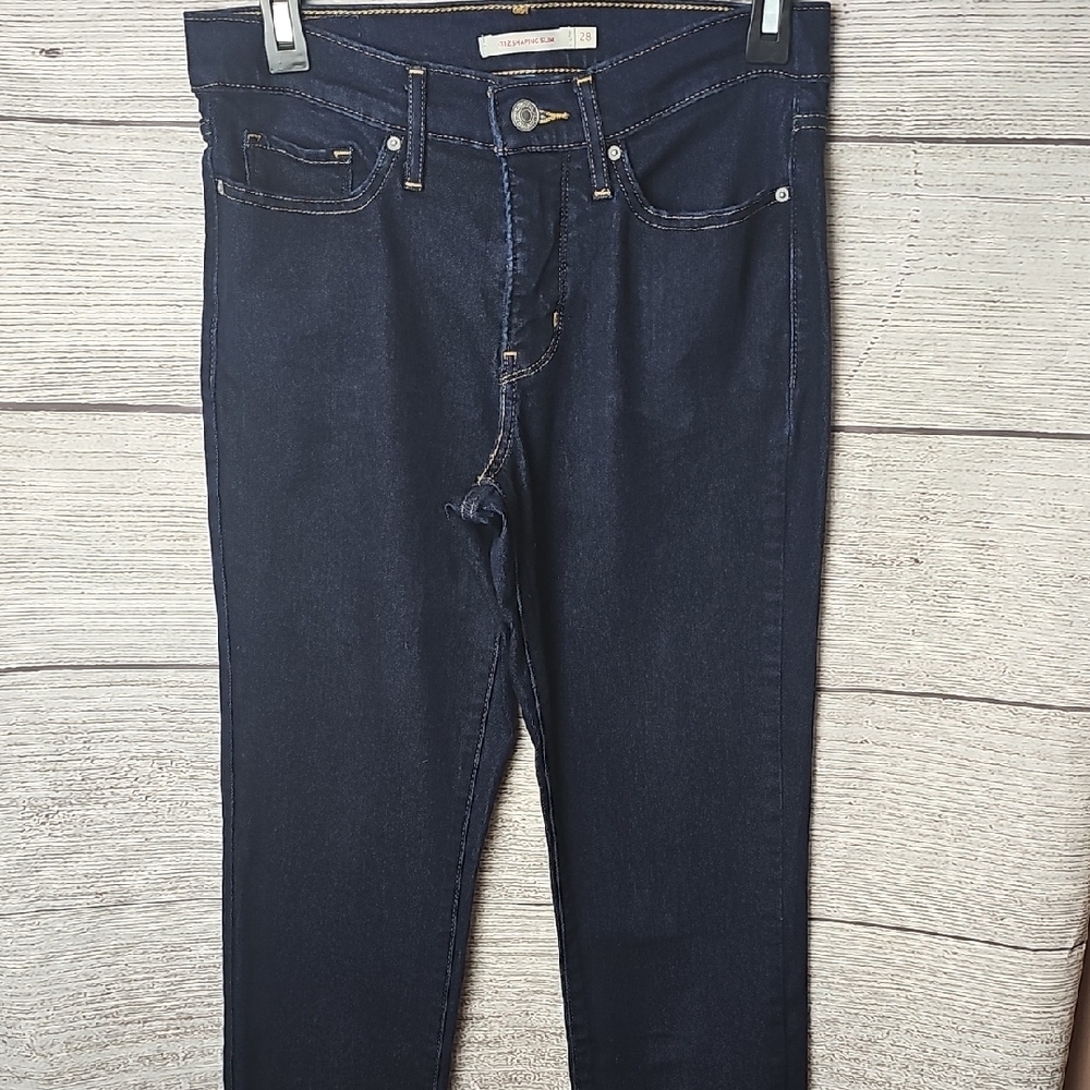 Levi's 312 Shaping Slim Jeans Size 28
